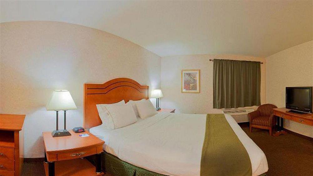Holiday Inn Express Westley By Ihg Buitenkant foto