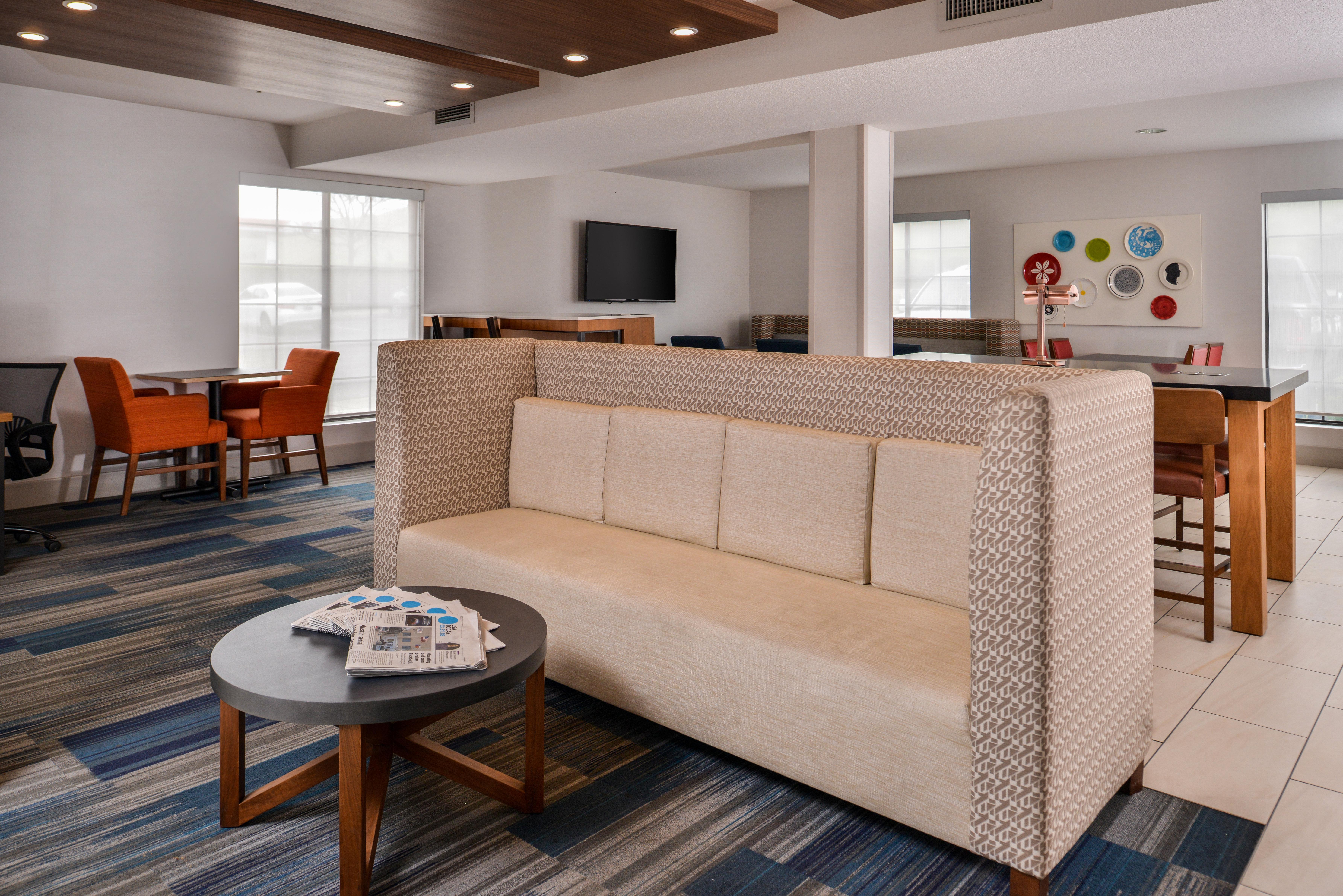 Holiday Inn Express Westley By Ihg Buitenkant foto