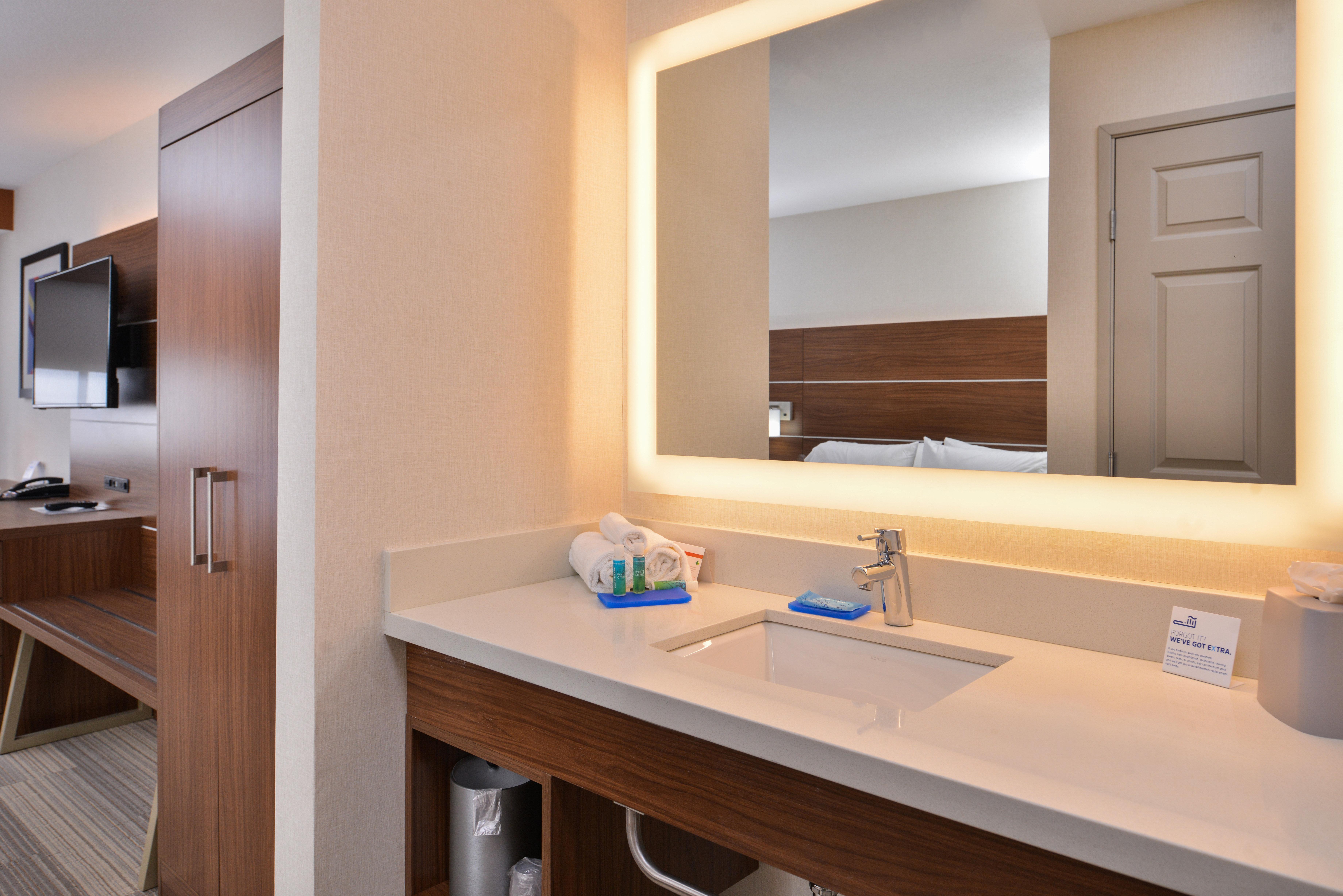 Holiday Inn Express Westley By Ihg Buitenkant foto