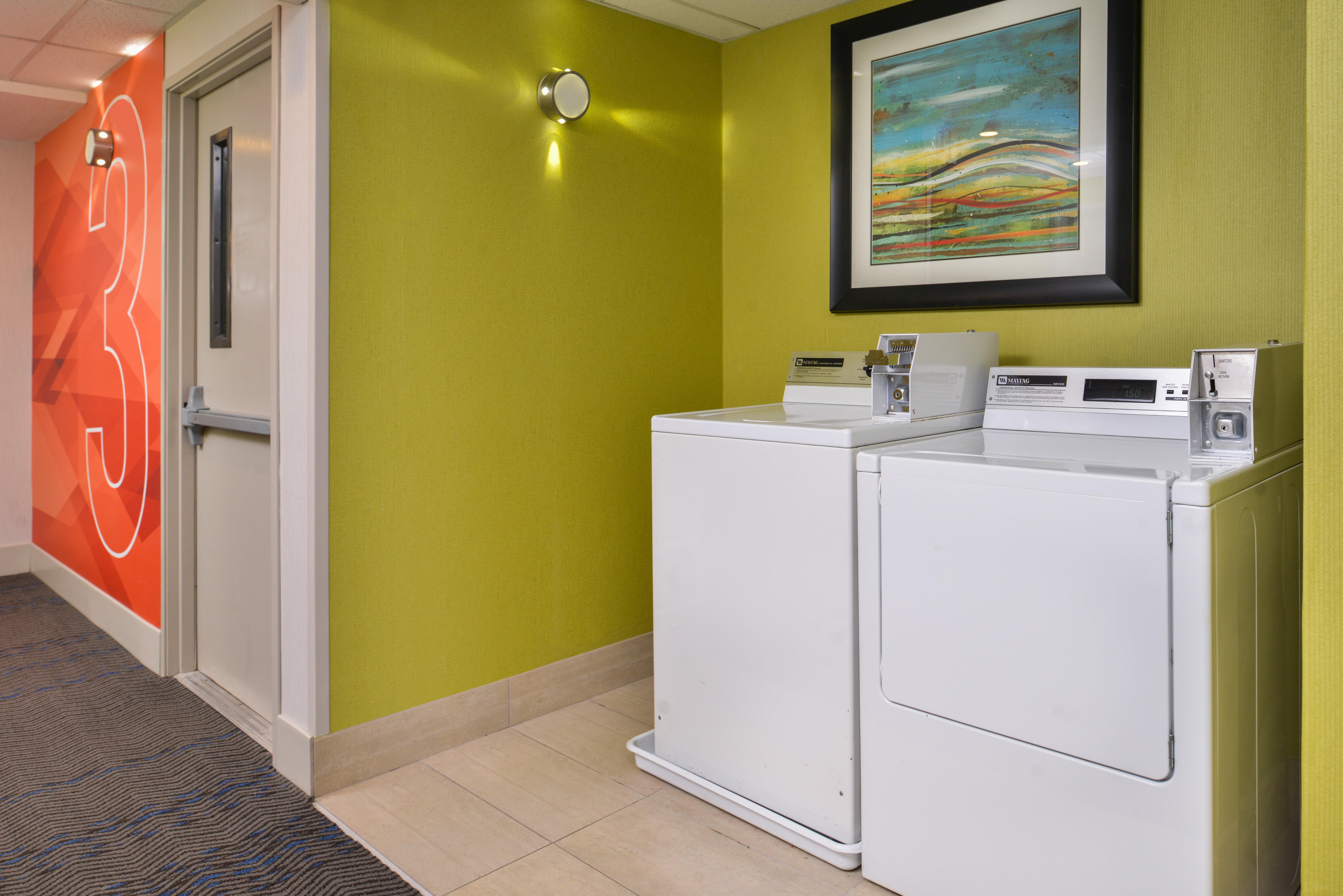 Holiday Inn Express Westley By Ihg Buitenkant foto