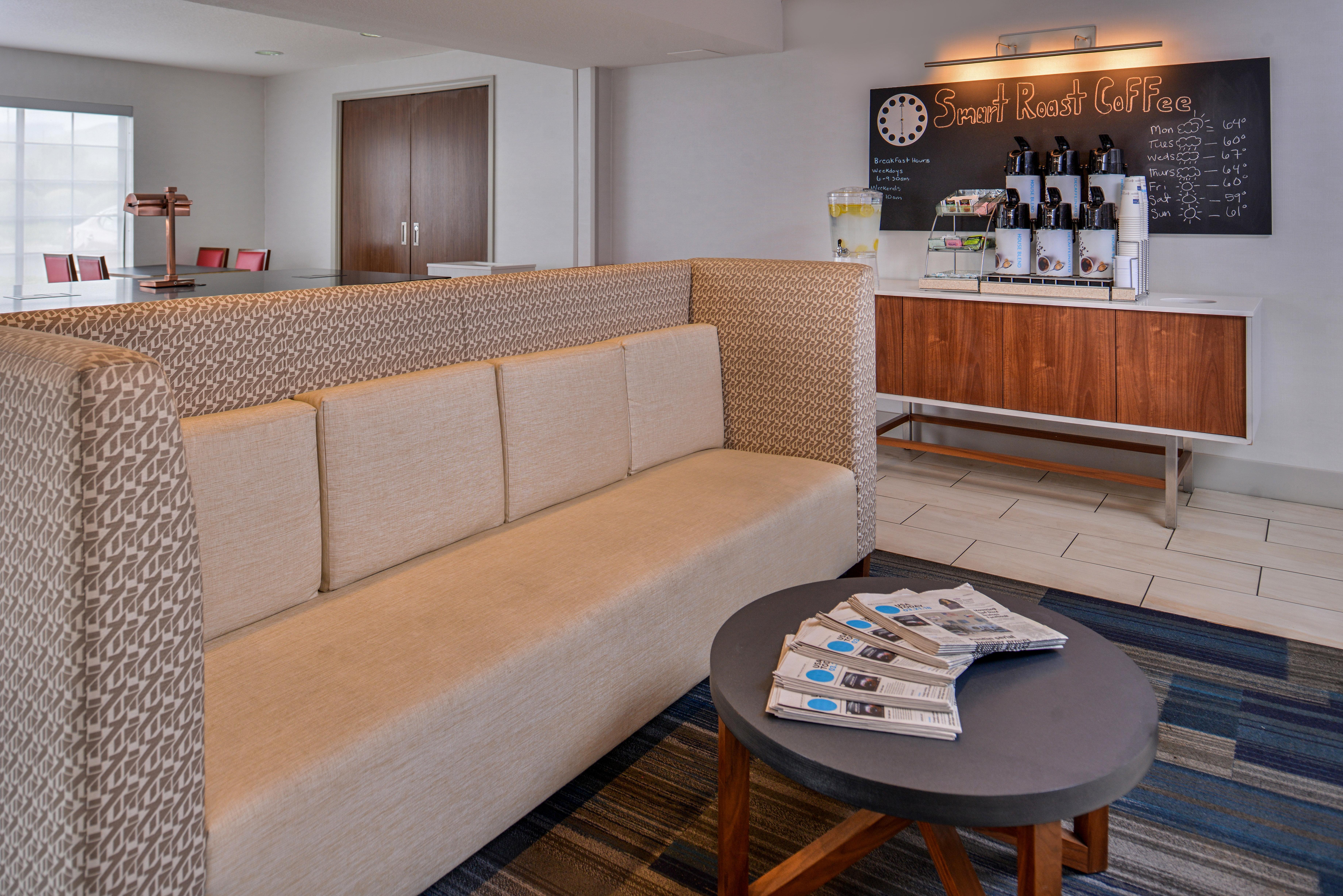 Holiday Inn Express Westley By Ihg Buitenkant foto